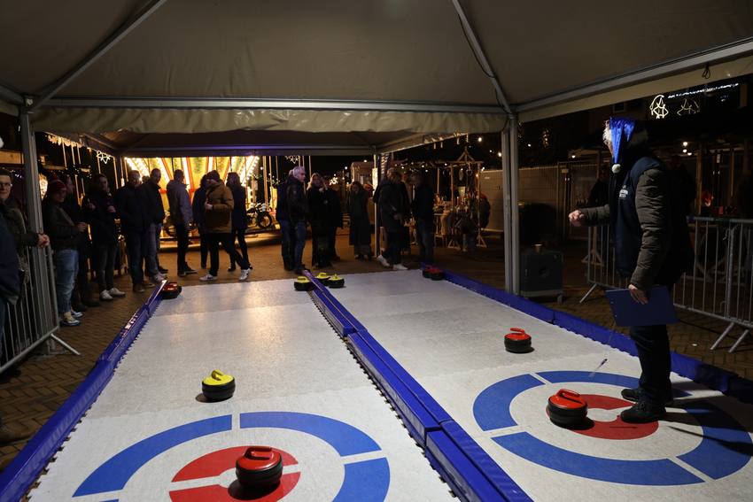 Curlingbanen in het centrum van Heesch